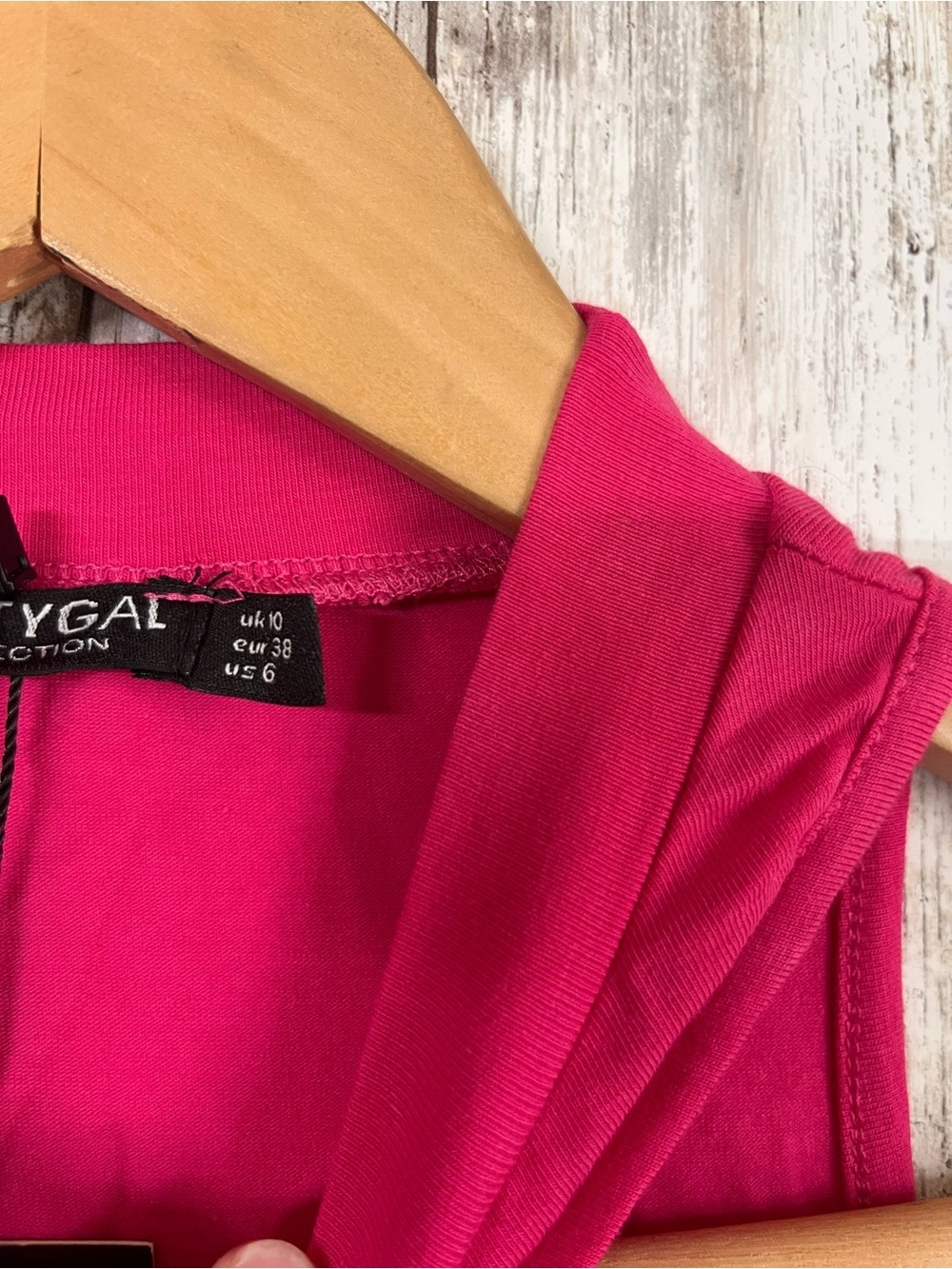 NWT Nasty Gal Asymmetric Neckline Bodysuit Fuchsia Pink Size 6 - Picture 6 of 6